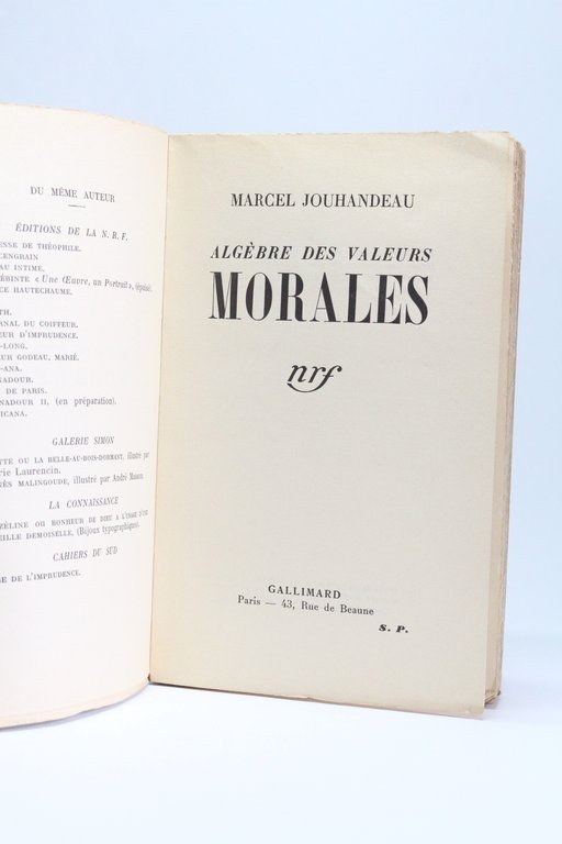 Algèbre des valeurs morales