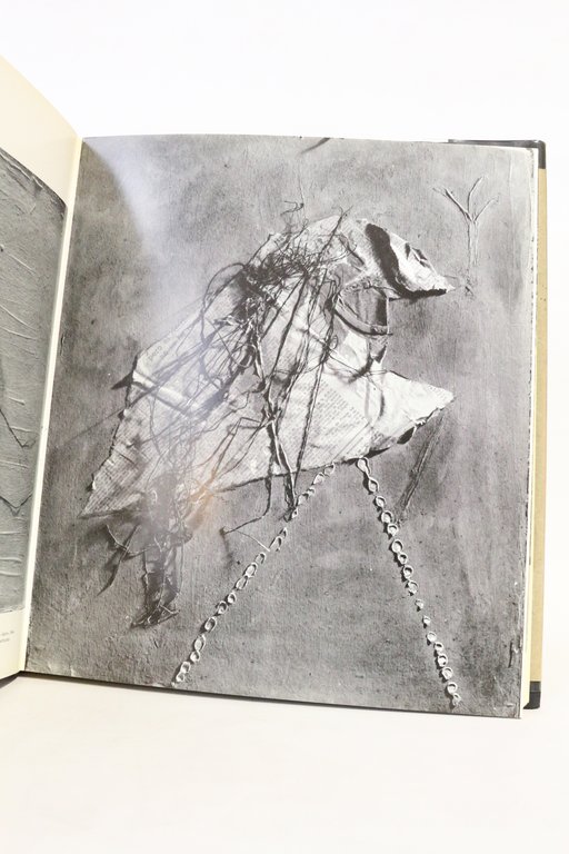 Antoni Tapies. Maderas, papeles, cartones y collages