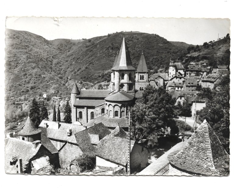 Carte postale autographe signée adressée à Lucienne Salacrou