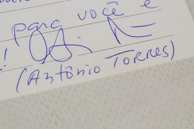 Carte postale autographe signée adressée à sa traductrice en français …