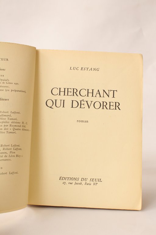 Cherchant qui dévorer