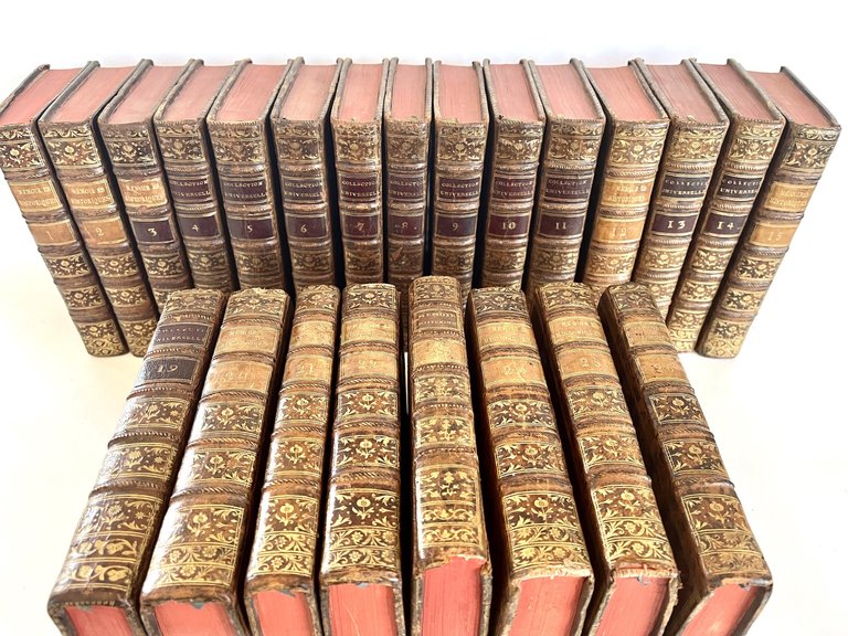 Collection universelle des mémoires particuliers relatifs à l'Histoire de France