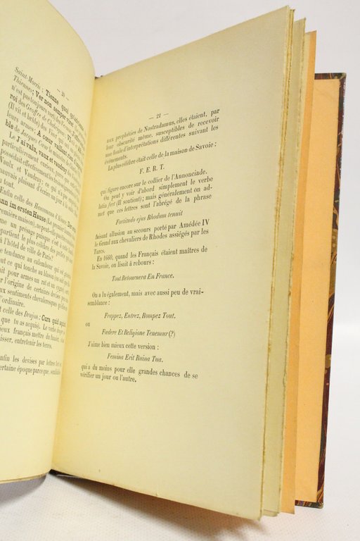 Cris de guerre, devises, chants nationaux, chants du soldat et …