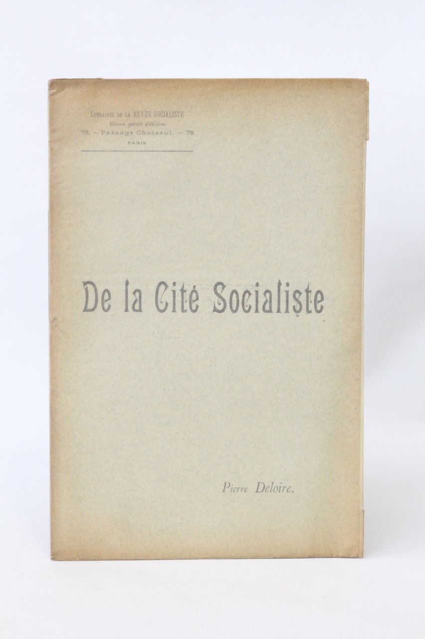 De la cité socialiste