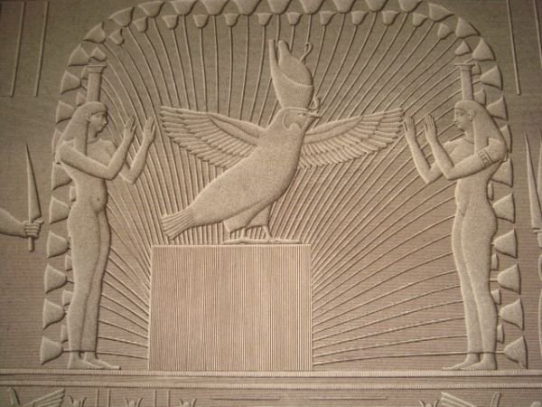 DESCRIPTION DE L'EGYPTE. Erment (Hermonthis). Bas-reliefs de l'intérieur et de …