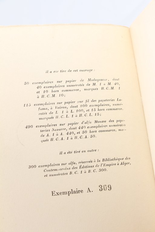 Dialogues d'ombres suivies de Premiers essais romanesques