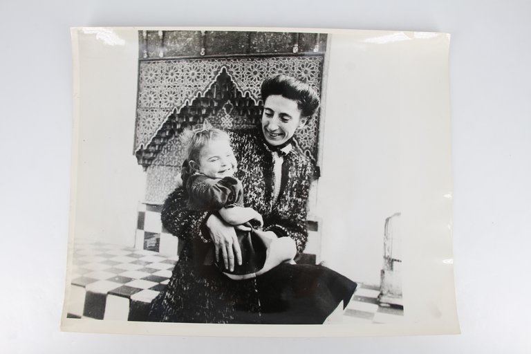 Ensemble de 8 photographies de famille : Nicolas de Staël, …