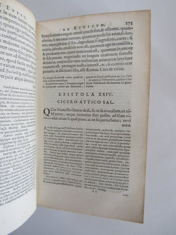 Epistolarum libri XVI ad T. Pomponium Atticum