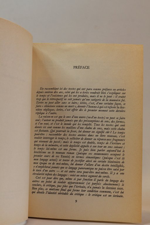 Essais critiques