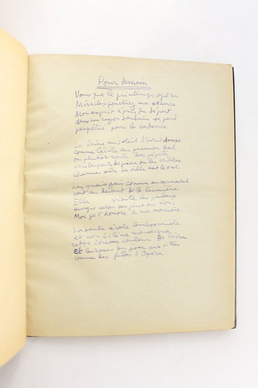 Exceptionnel recueil de onze poèmes autographes de Louis Aragon sélectionné …
