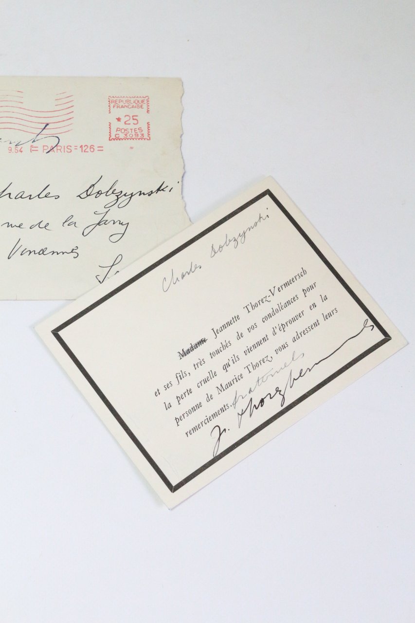 Faire-part imprimé adressé, sous enveloppe, par Jeannette Thorez-Vermeersch au poète …