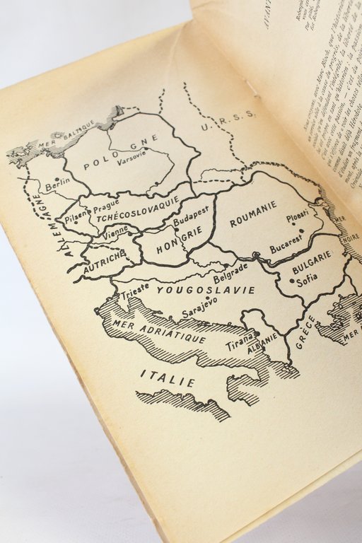 Histoire des démocraties populaires