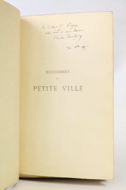 Histoires de petite ville. Contes et nouvelles