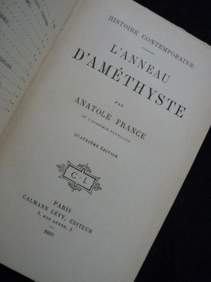 L'anneau d'améthyste