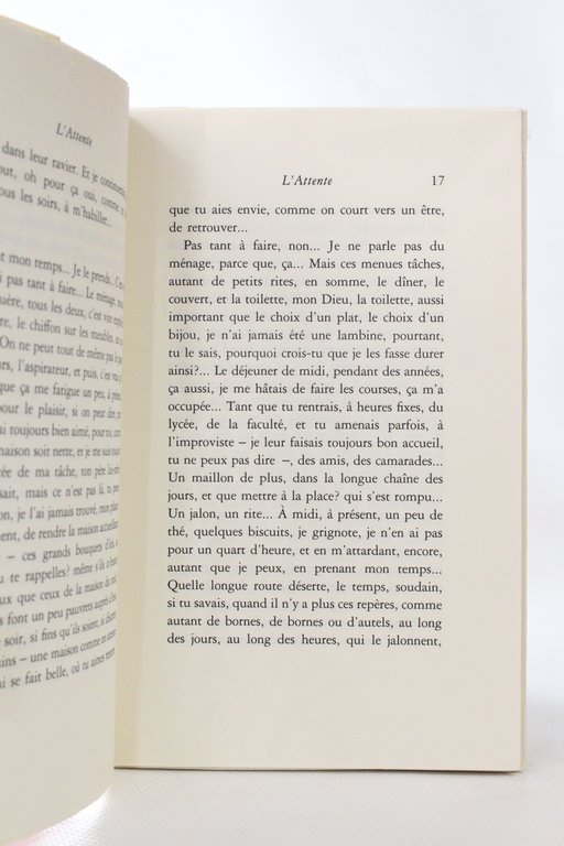 L'attente. - La clôture