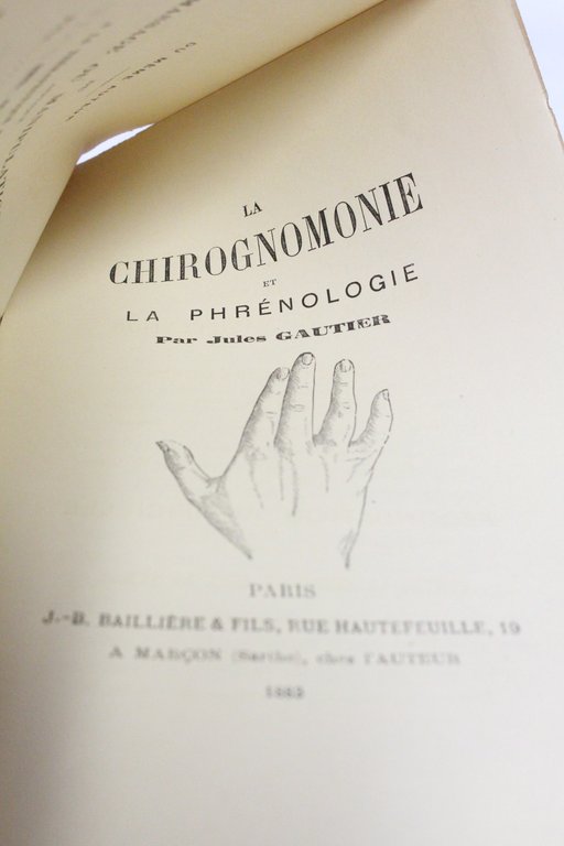 La chirognomonie et la phrénologie