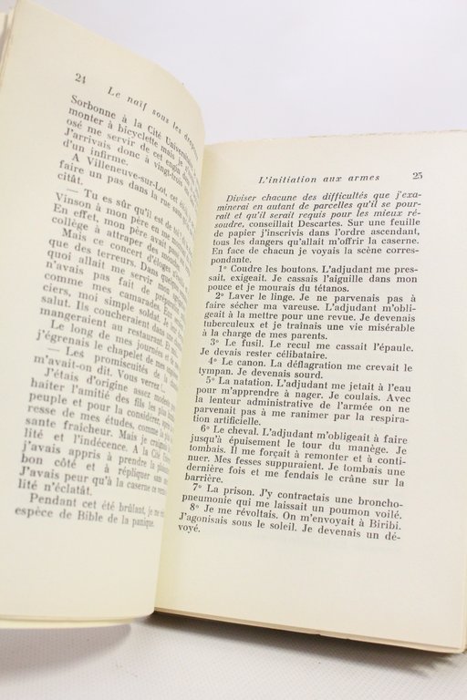 Le naïf sous les drapeaux