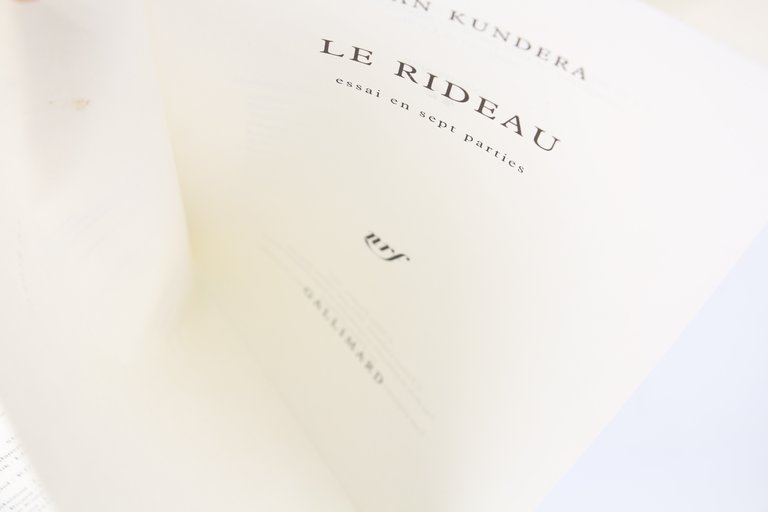 Le rideau