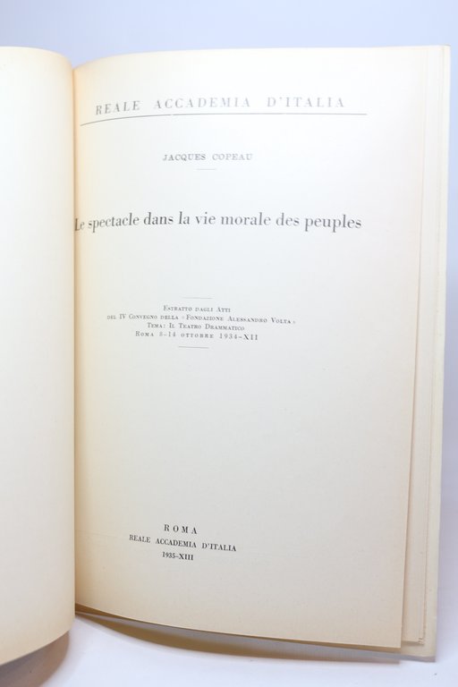 Le spectacle dans la vie morale des peuples