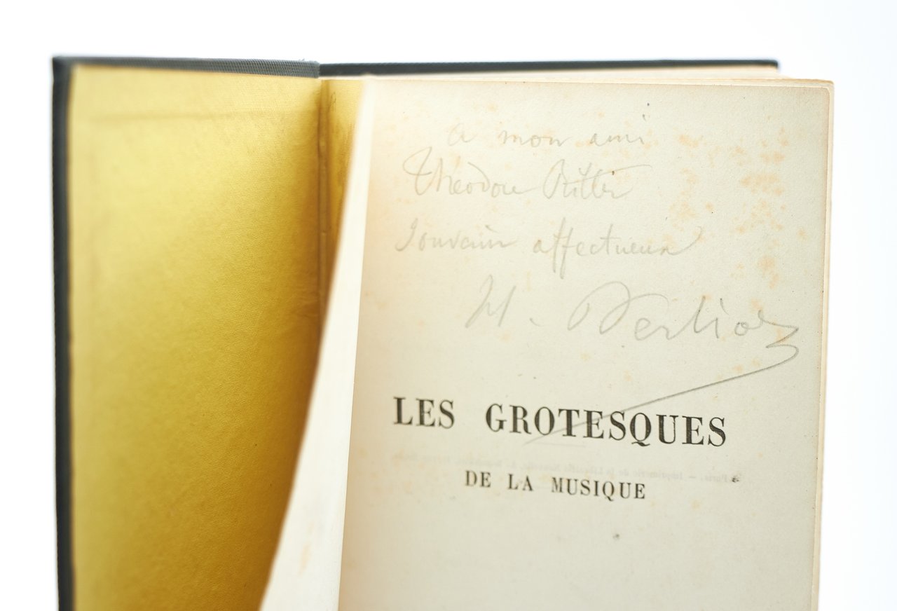 Les grotesques de la musique