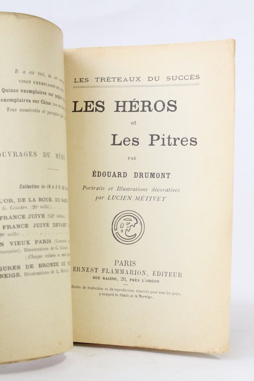 Les héros et les pitres