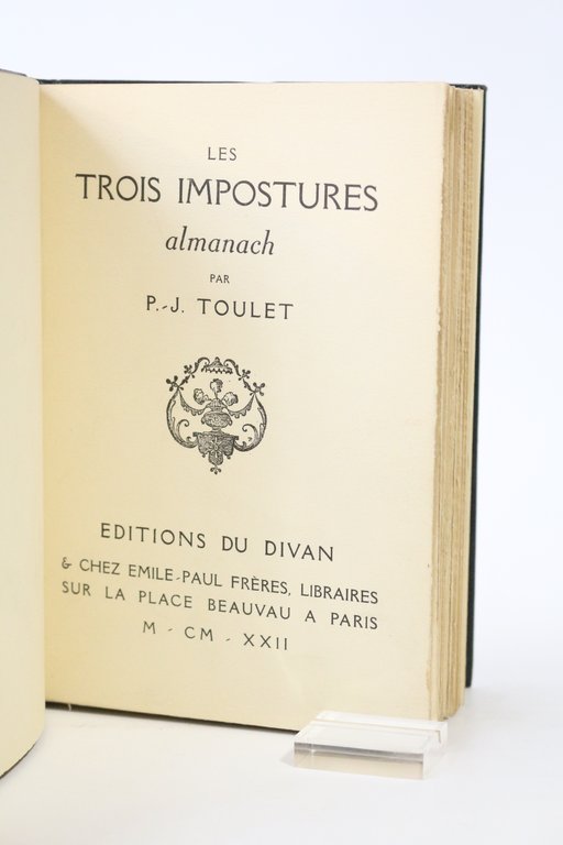 Les Trois Impostures