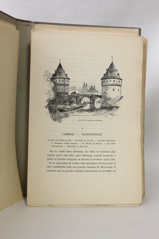 Les vieilles villes des Flandres. Belgique et Flandre française