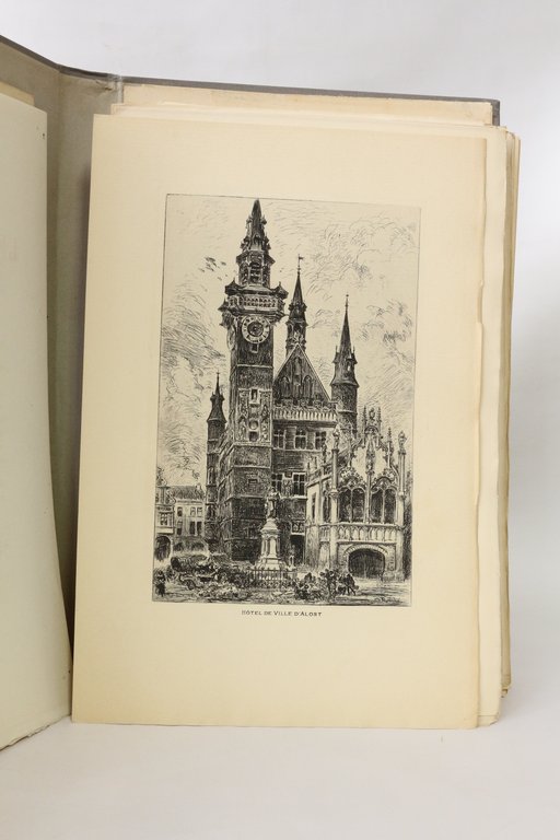 Les vieilles villes des Flandres. Belgique et Flandre française