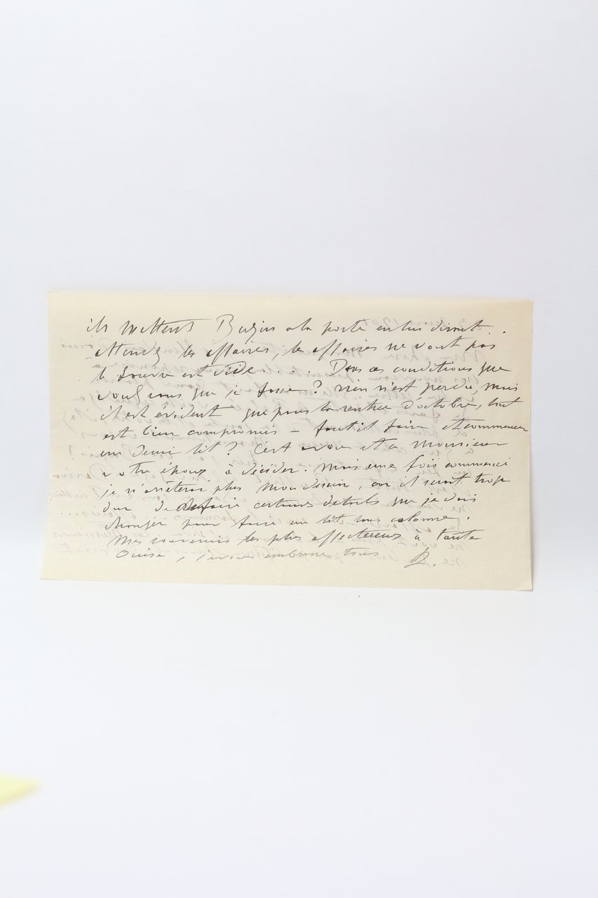 Le Louvre est vide. Ces messieurs ne parlent plus de …