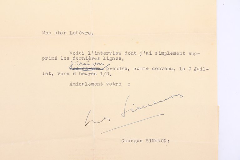 Lettre dactylographiée et signée par Georges Simenon adressée à Frédéric …