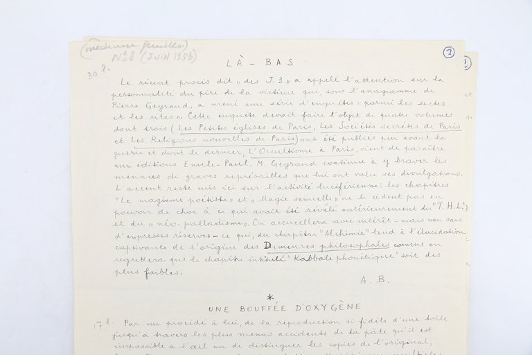 Manuscrit autographe paraphé : chroniques littéraires et aristiques parues dans …