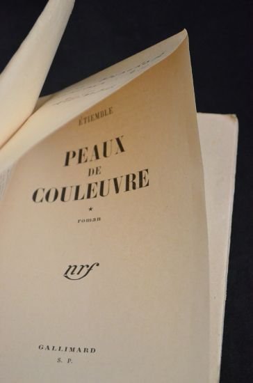 Peaux de couleuvre