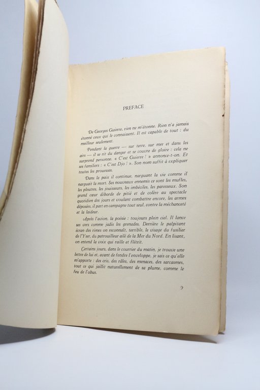 Pirouettes et sarcasmes suivis de poèmes excentriques