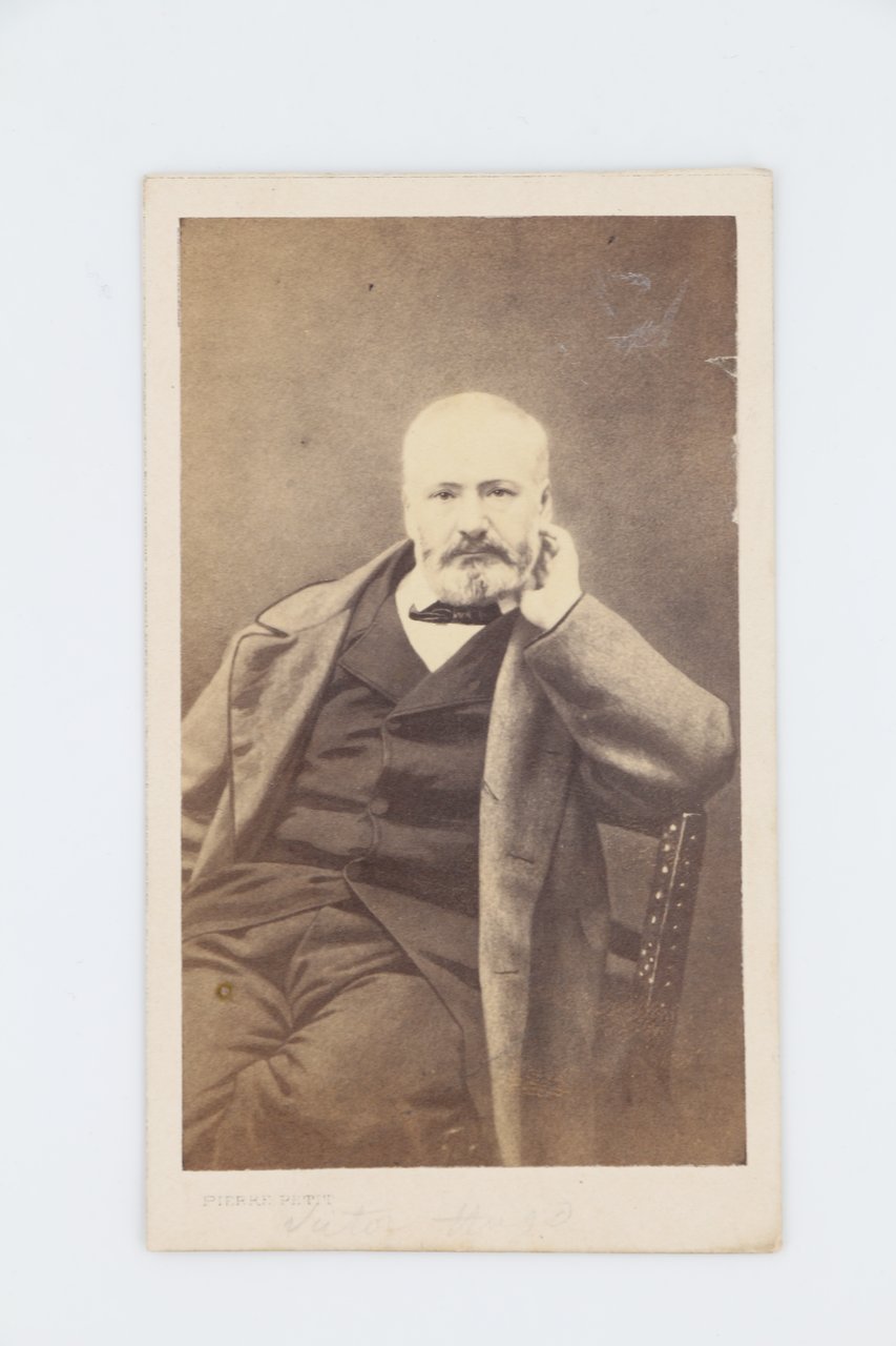 Portrait photographique de Victor Hugo barbu