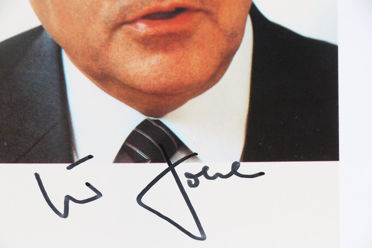 Portrait photographique signé d'Helmut Kohl