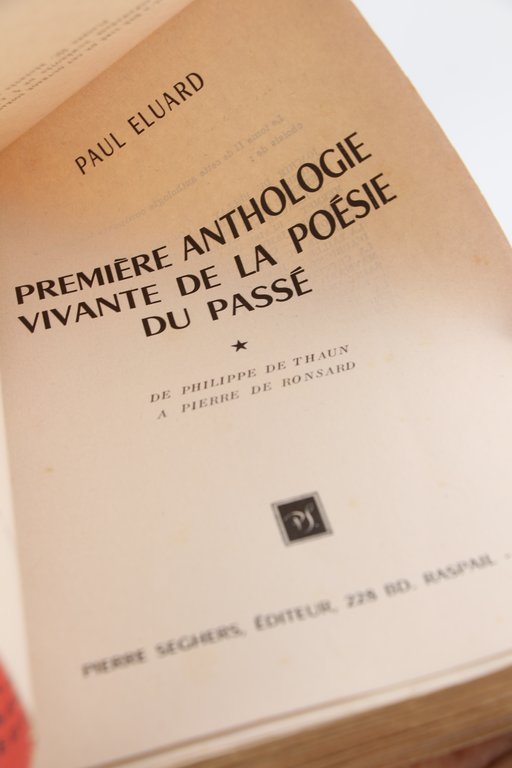 Première anthologie vivante de la poésie du passé