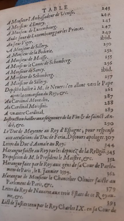 Recueil de divers memoires, harangues, remonstrances, et lettres servans à …