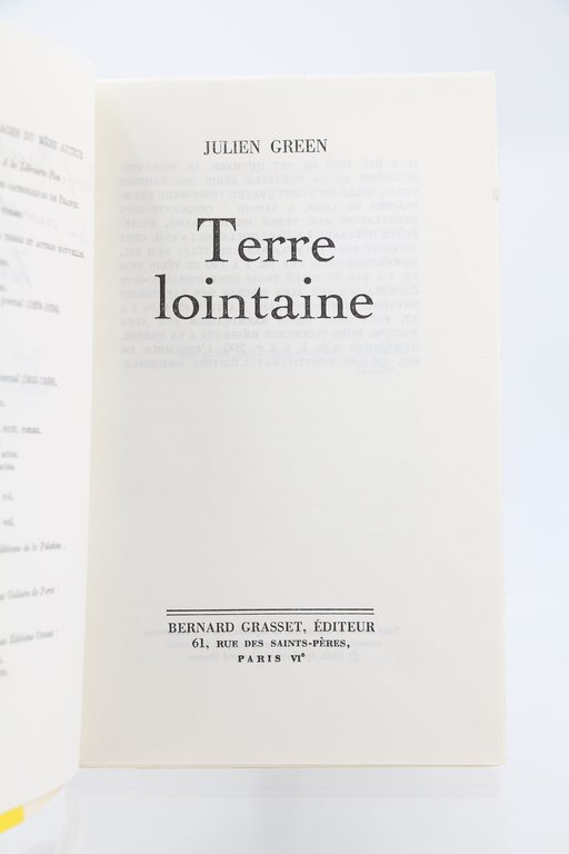 Terre lointaine