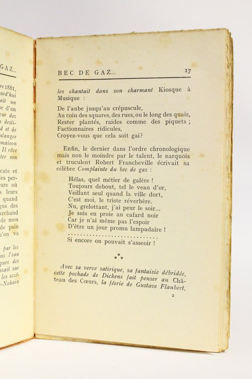 Théâtre inédit en français. Tome I : L'étrange gentleman. - …