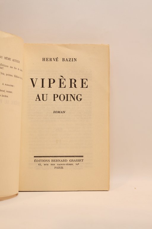 Vipère au poing