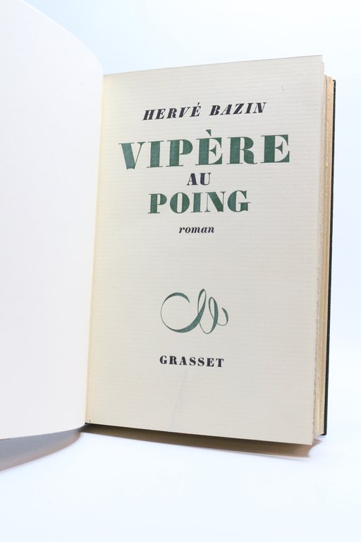 Vipère au poing