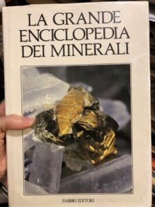 LA GRANDE ENCICLOPEDIA DEI MINERALI