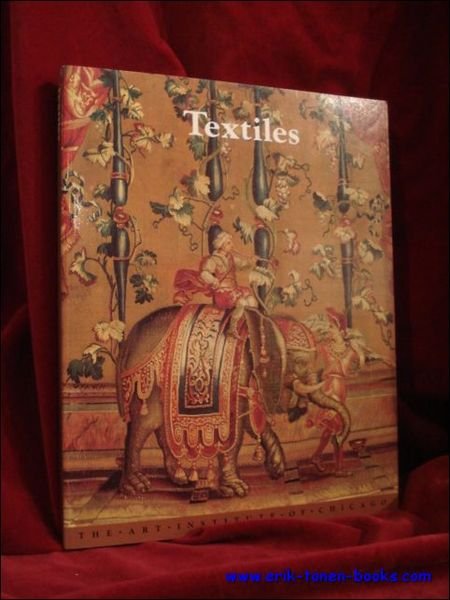 Textiles in the Art Institute of Chicago.