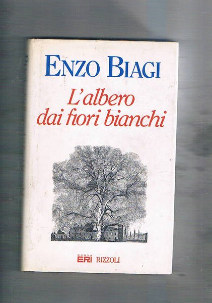 L'albero dai fiori bianchi.