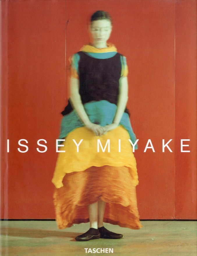 Issey Miyake. | Immagine principale