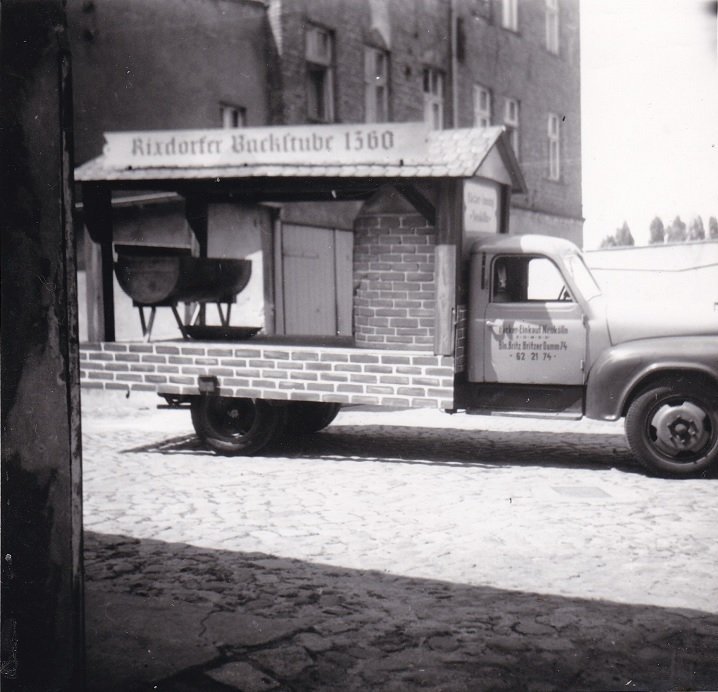 4 Original-Photographien aus dem Festprogramm zur 600-Jahr-Feier Rixdorf / Neukölln …