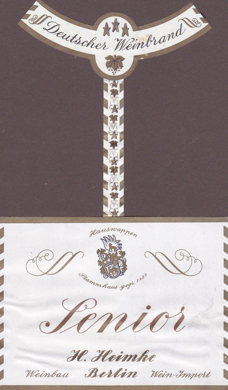 Entwurf einer Flaschenetikettierung für die Weinbrandmarke "Senior".