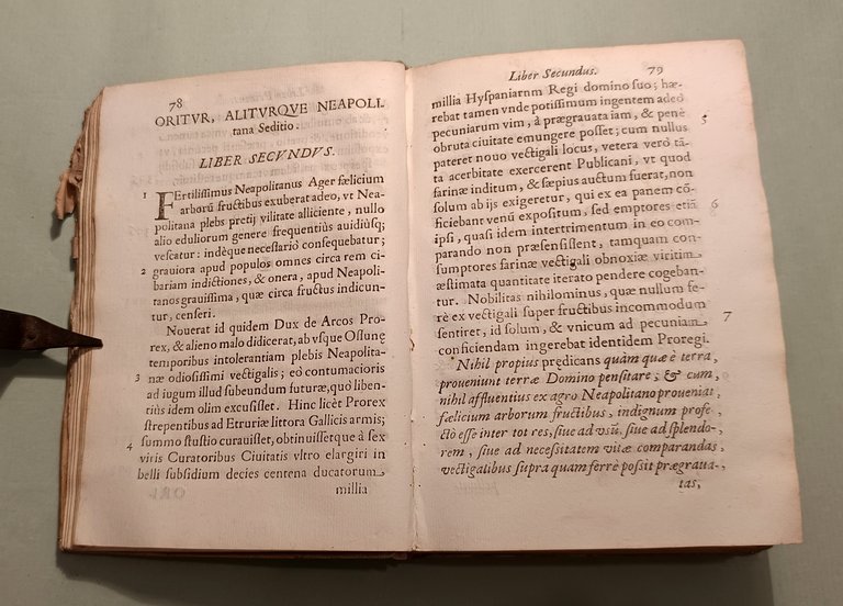 Dissidentis desciscentis receptaeque Neapolis libri VI.