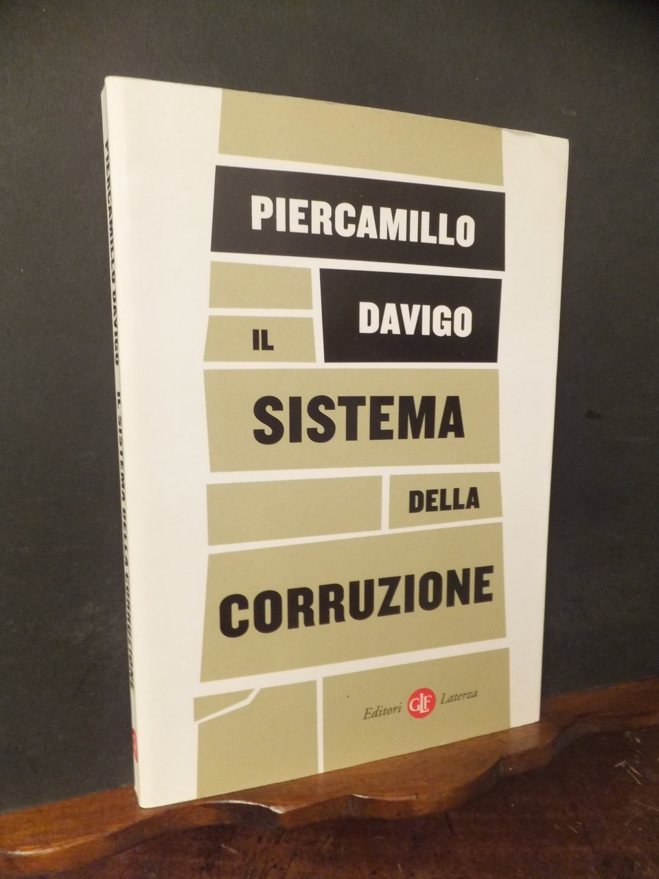 IL SISTEMA DELLA CORRUZIONE | Immagine principale