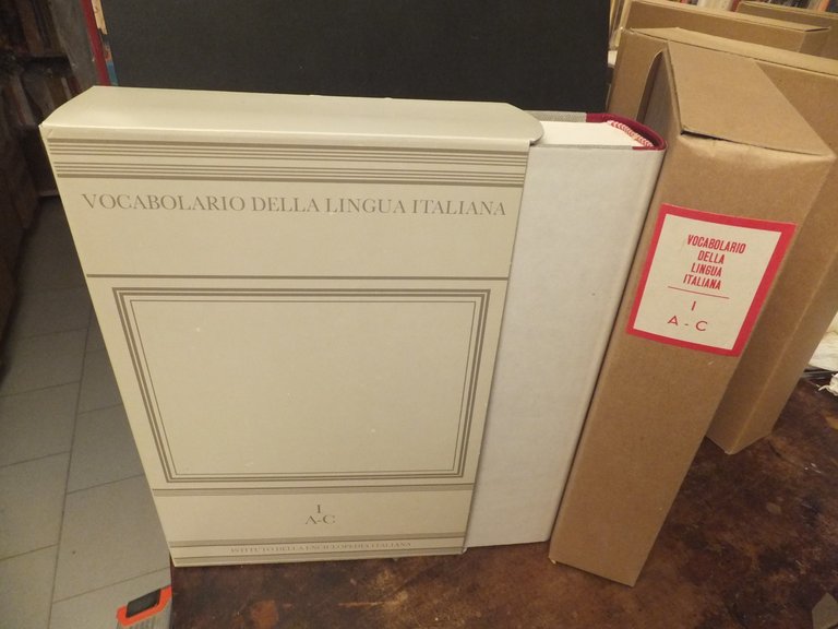 VOCABOLARIO DELLA LINGUA ITALIANA  TRECCANI - I - A - C